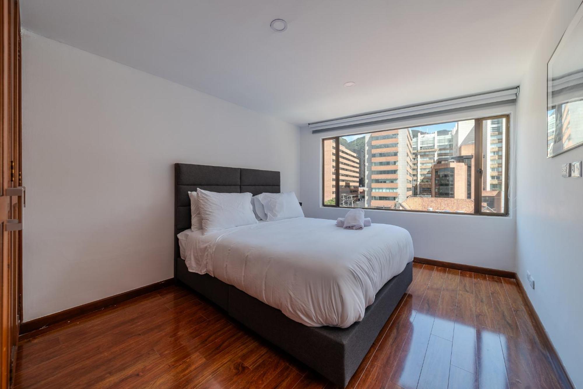 10.73 Flats X Ahead Apartment โบโกตา ภายนอก รูปภาพ